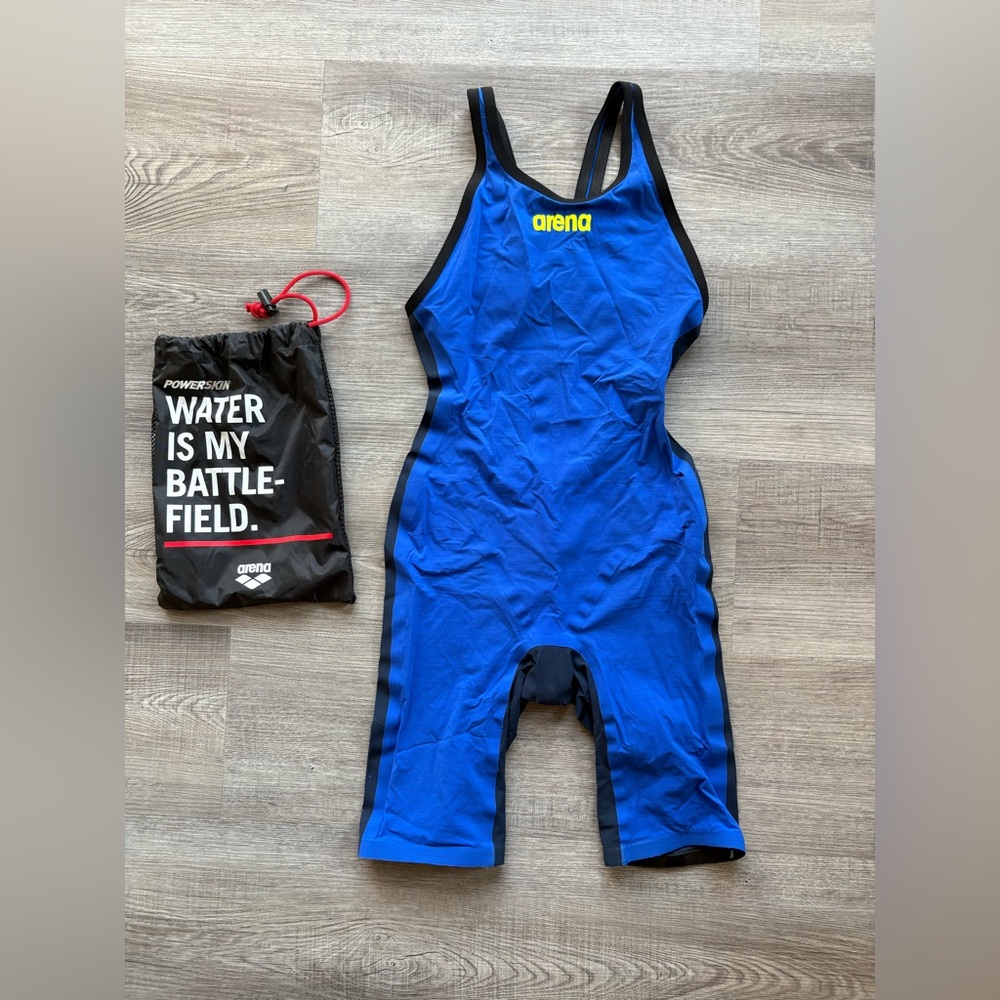 Arena Powerskin Carbon Air Tech Suit-size 24!